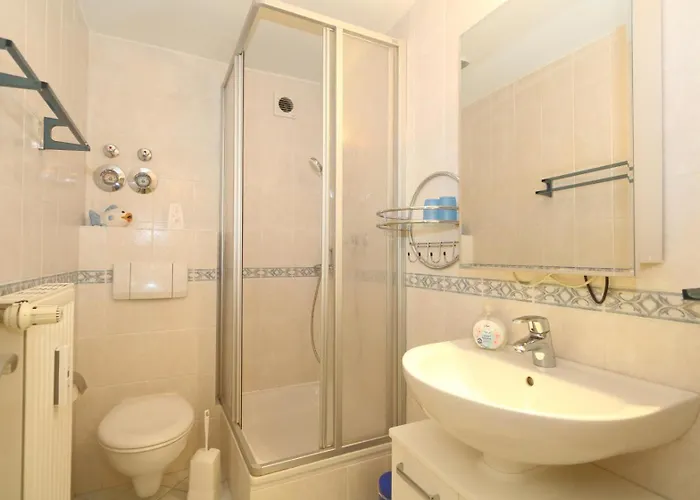 Haus Ad-5 Knicker Lägenhet *